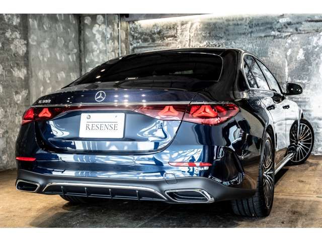 MERCEDES BENZ E-Class sedan