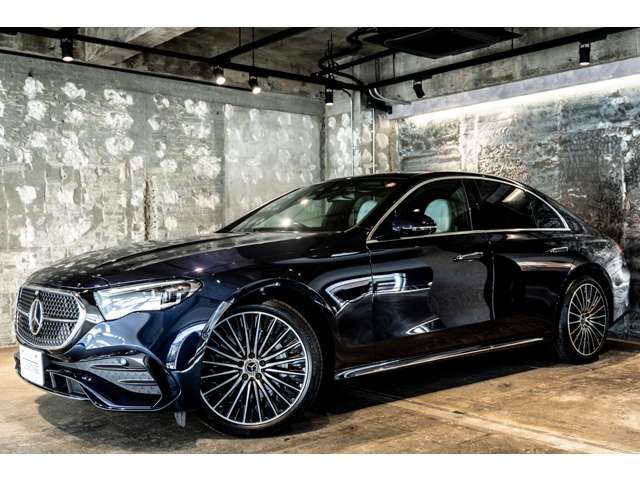 MERCEDES BENZ E-Class sedan