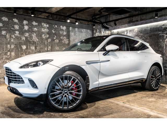 ASTON MARTIN SUV