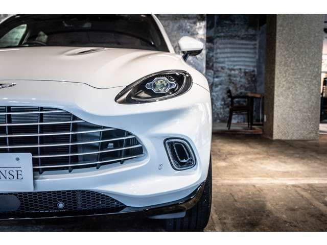 ASTON MARTIN SUV