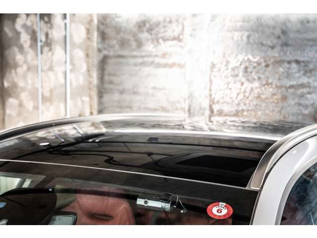 ASTON MARTIN SUV