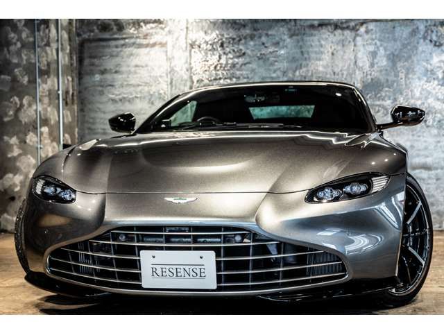 ASTON MARTIN ROADSTER