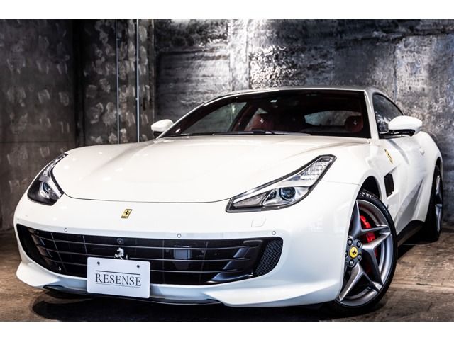 FERRARI GTC4 LUSSO T