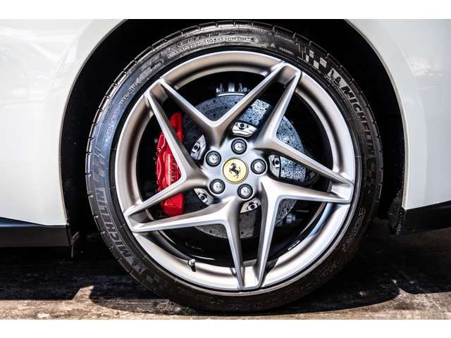 FERRARI GTC4 LUSSO T