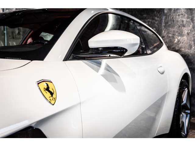FERRARI GTC4 LUSSO T