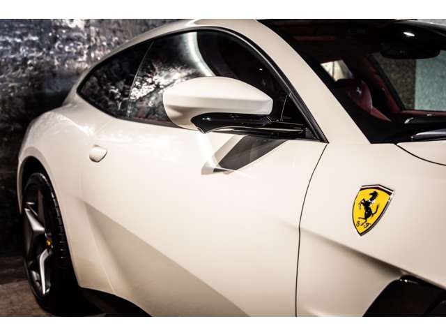 FERRARI GTC4 LUSSO T