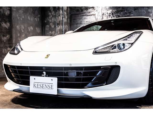 FERRARI GTC4 LUSSO T
