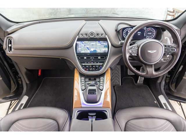 ASTON MARTIN SUV