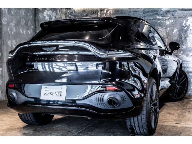 ASTON MARTIN SUV