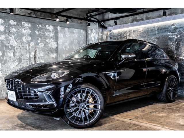 ASTON MARTIN SUV