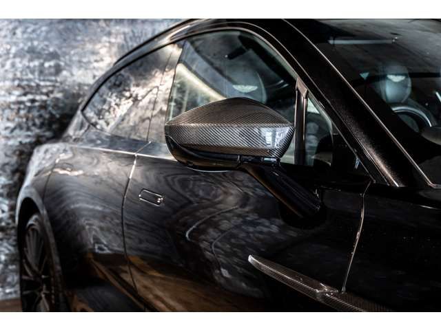 ASTON MARTIN SUV