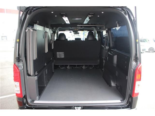 HIACE van 4WD