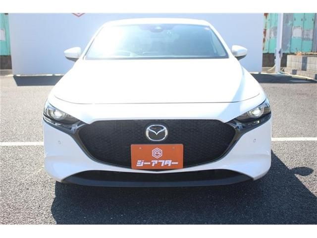 MAZDA3 FASTBACK