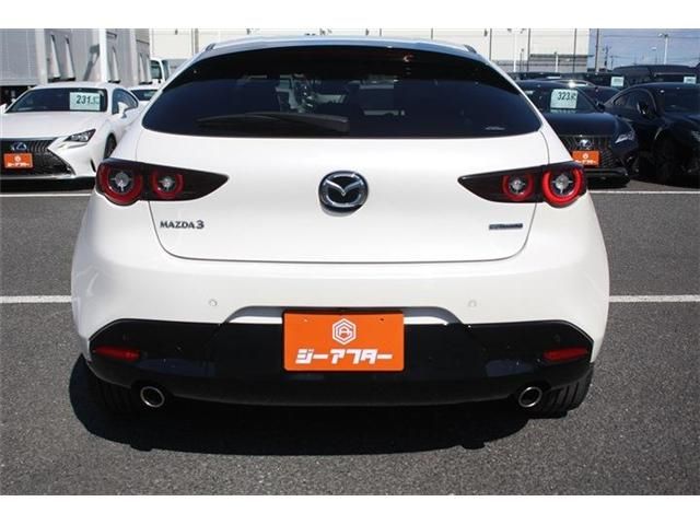 MAZDA3 FASTBACK
