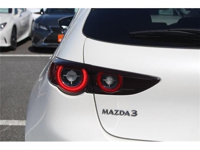 MAZDA3 FASTBACK