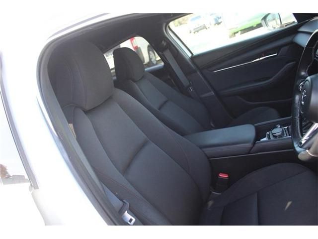 MAZDA3 FASTBACK