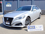 CROWN sedan hybrid