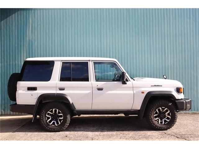 LANDCRUISER 70