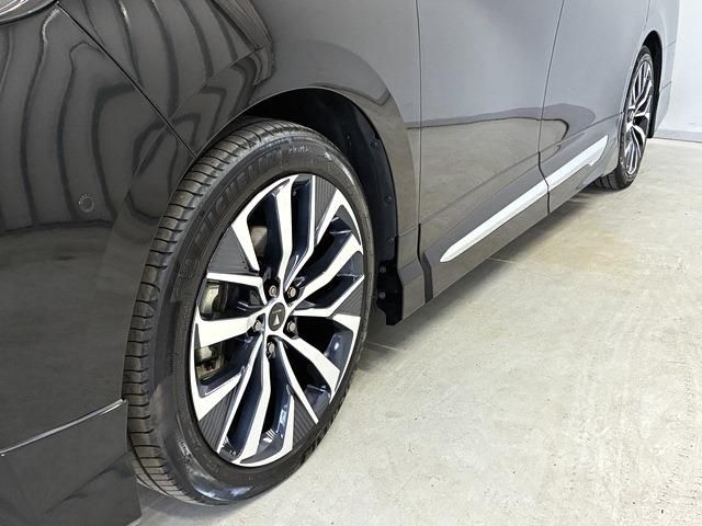 ALPHARD hybrid