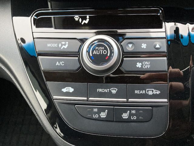 FREED HYBRID 4WD