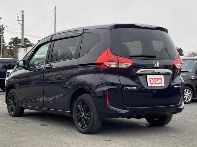 FREED HYBRID 4WD