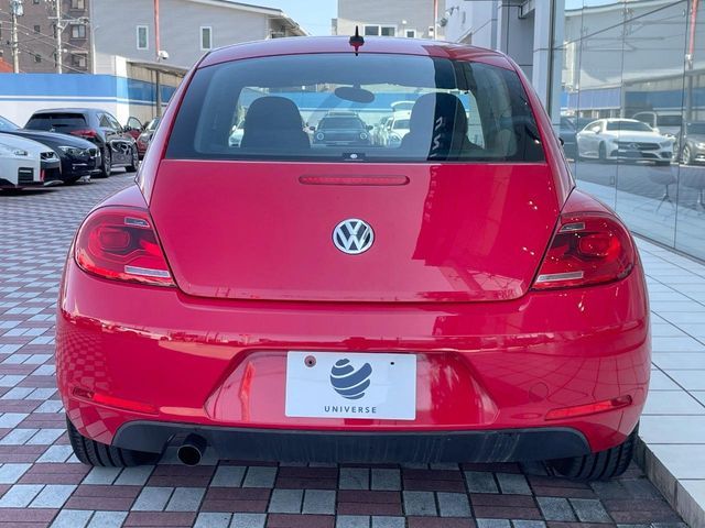 VOLKSWAGEN The BEETLE