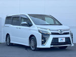 VOXY HYBRID