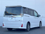 VOXY HYBRID
