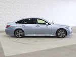 CROWN sedan hybrid