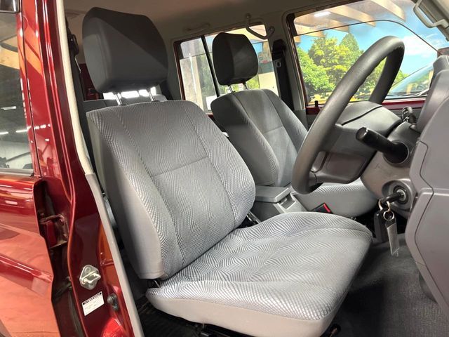 LANDCRUISER van