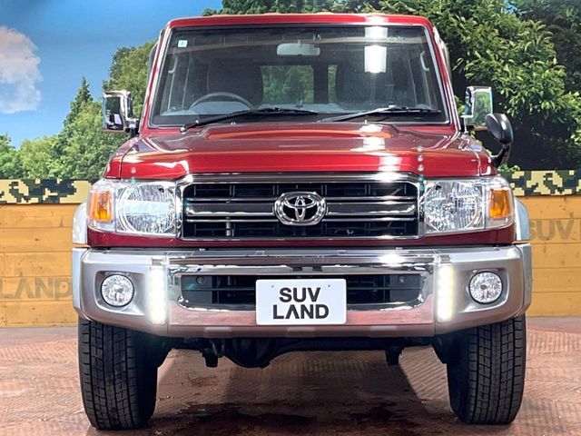 LANDCRUISER van