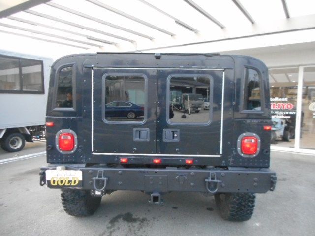 HUMMER H1