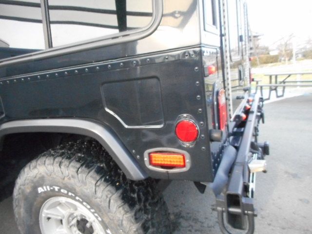 HUMMER H1
