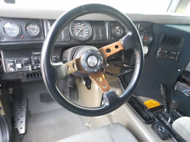 HUMMER H1