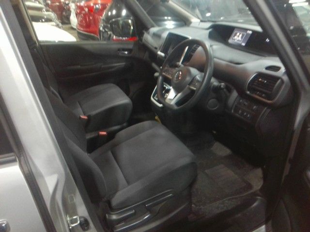 SERENA  S-HYBRID 4WD