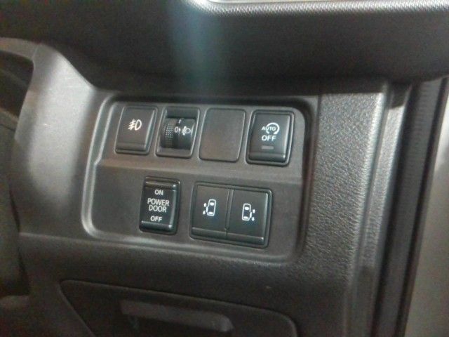 SERENA  S-HYBRID 4WD