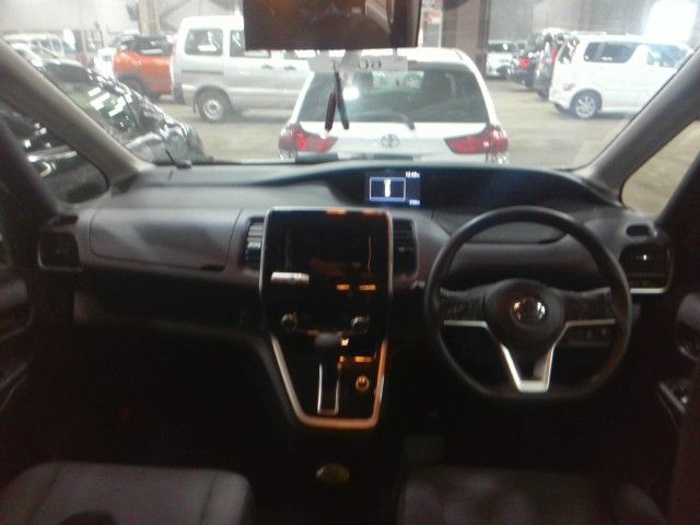 SERENA  S-HYBRID 4WD