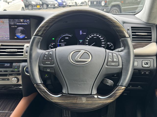 LEXUS LS600h