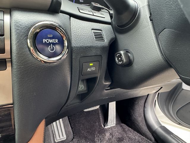 LEXUS LS600h
