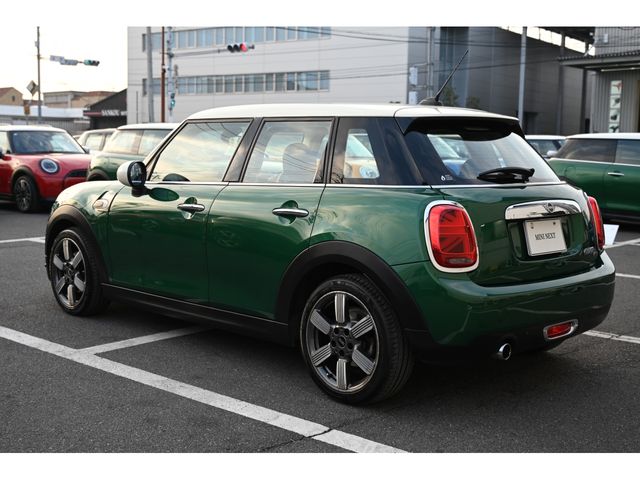 MINI COOPER D 5DOOR
