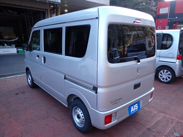 CLIPPER van