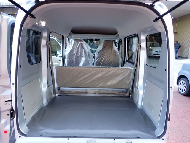 CLIPPER van