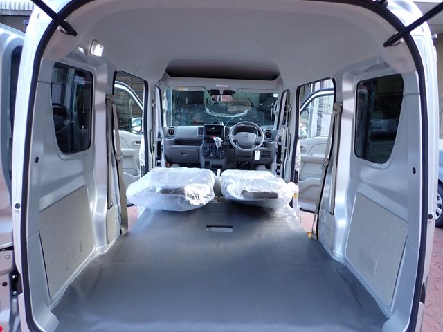 CLIPPER van