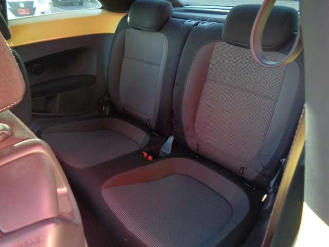 VOLKSWAGEN The BEETLE