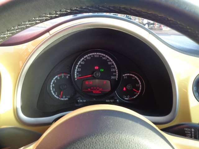 VOLKSWAGEN The BEETLE
