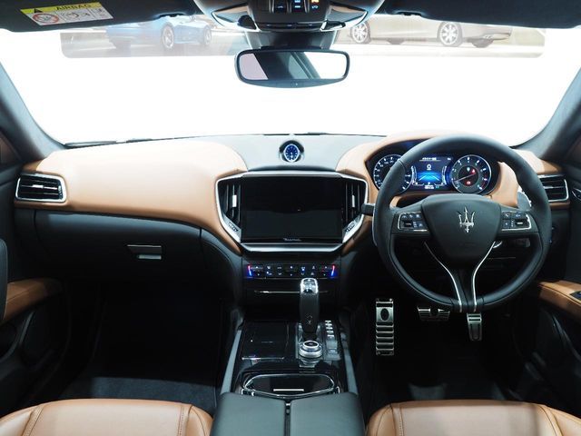 MASERATI GHIBLI Sedan