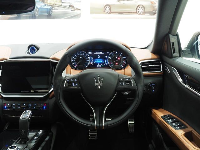 MASERATI GHIBLI Sedan