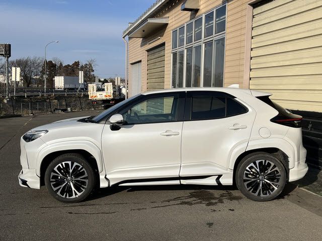 YARIS CROSS HYBRID