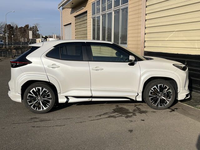 YARIS CROSS HYBRID