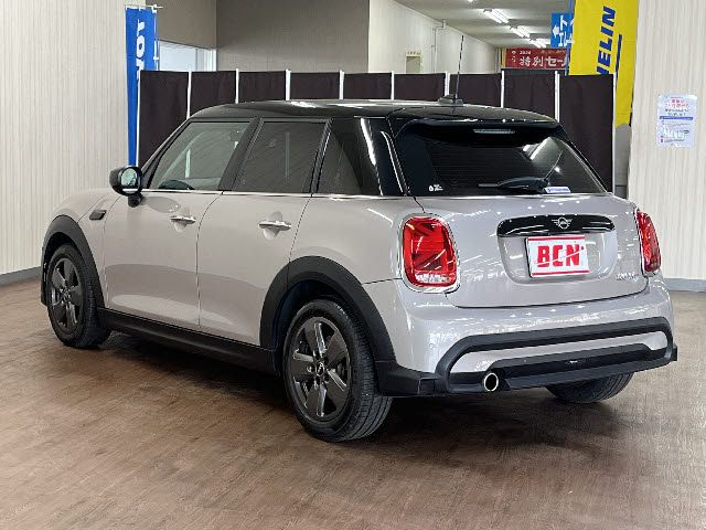 MINI COOPER D 5DOOR